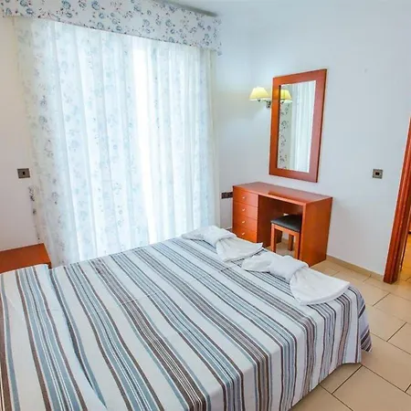 Paradise Kings Club Aparthotel 4*