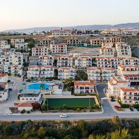 Paradise Kings Club Aparthotel Klorakas