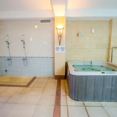 Paradise Kings Club Aparthotel 4*