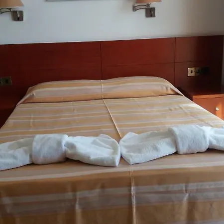 Paradise Kings Club Aparthotel 4*