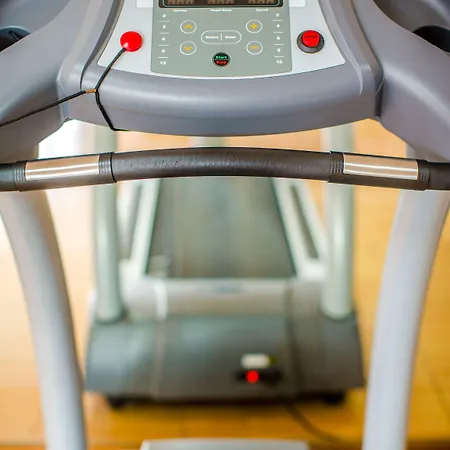 מלון דירות Paradise Kings Club