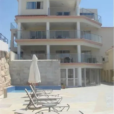 Paradise Kings Club Klorakas