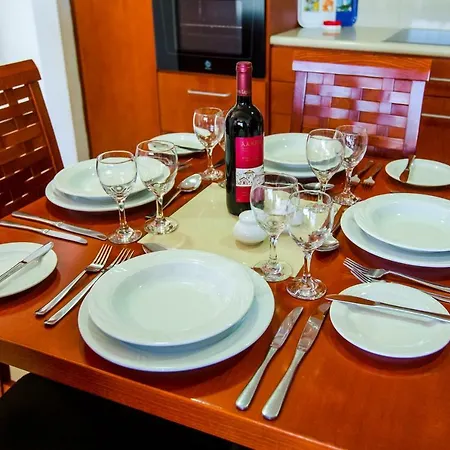 Paradise Kings Club アパートホテル Klorakas