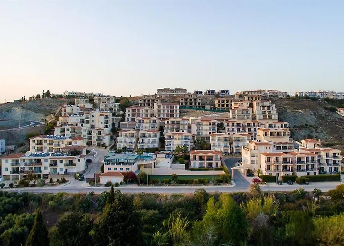 Paradise Kings Club Aparthotel Klorakas