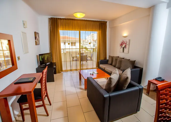 Paradise Kings Club Aparthotel 3*