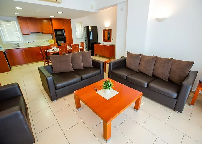 Paradise Kings Club 3*