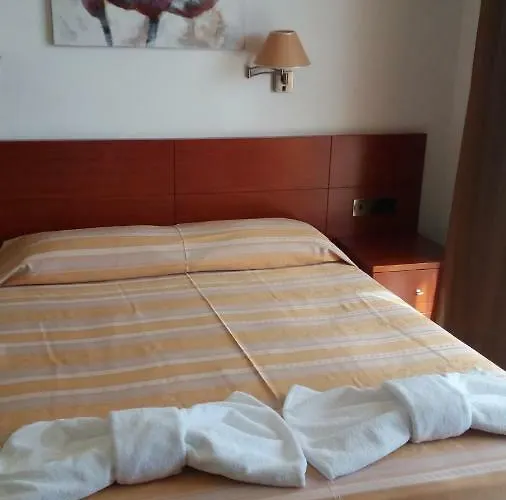 Paradise Kings Club Aparthotel Klorakas