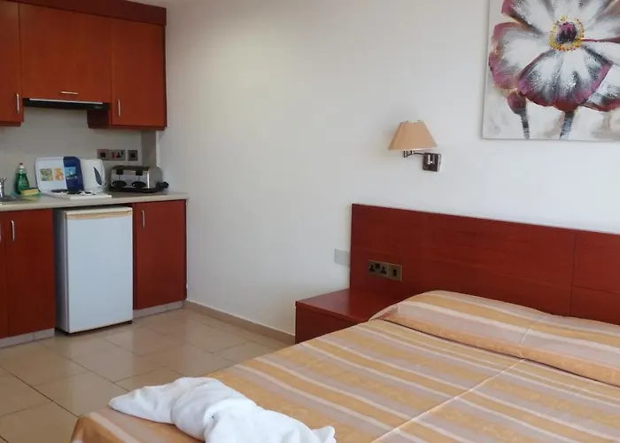 Paradise Kings Club Klorakas